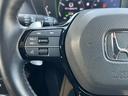 ステアリング左はオーディオコントロールが出来ます