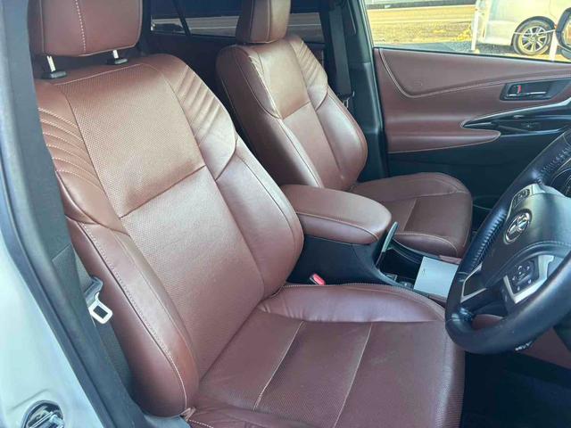 TOYOTA HARRIER HYBRID PREMIUM METAL AND LEATHER PACKAGE