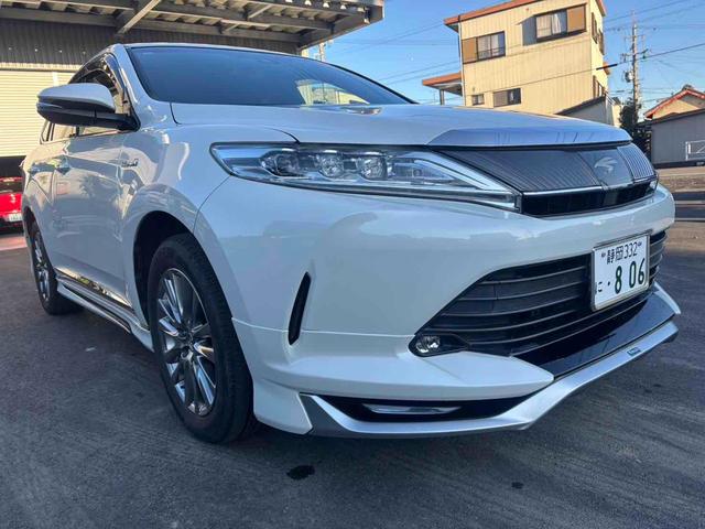 TOYOTA HARRIER HYBRID PREMIUM METAL AND LEATHER PACKAGE