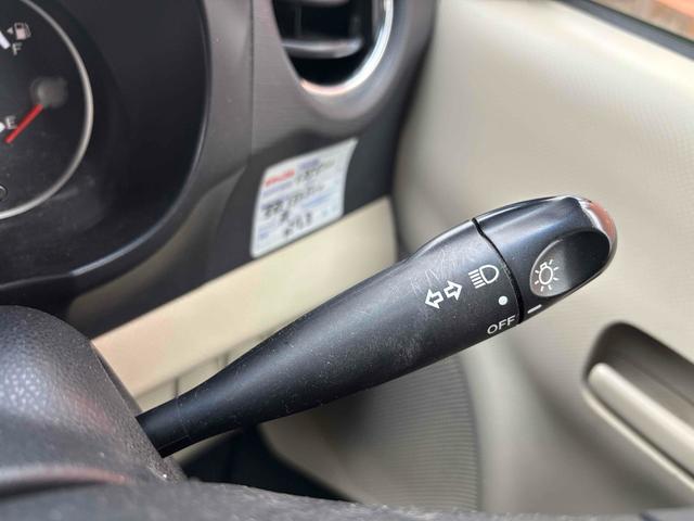 タントエグゼ Ｇ　ＥＴＣ　ナビ　ＴＶ　ＨＩＤ　スマートキー　アイドリングストップ　電動格納ミラー　ＣＶＴ　盗難防止システム　ＡＢＳ　アルミホイール　衝突安全ボディ　エアコン　パワーステアリング　パワーウィンドウ（5枚目）