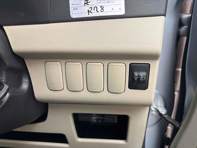 タントエグゼ Ｇ　ＥＴＣ　ナビ　ＴＶ　ＨＩＤ　スマートキー　アイドリングストップ　電動格納ミラー　ＣＶＴ　盗難防止システム　ＡＢＳ　アルミホイール　衝突安全ボディ　エアコン　パワーステアリング　パワーウィンドウ（10枚目）