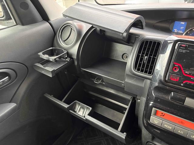 タント Gスペシャル 電動スライドドア スマートキー アイドリングストップ 電動格納ミラー ベンチシート CVT 盗難防止システム ABS CD アルミホイール 衝突安全ボディ エアコン パワーステアリング(10枚目)