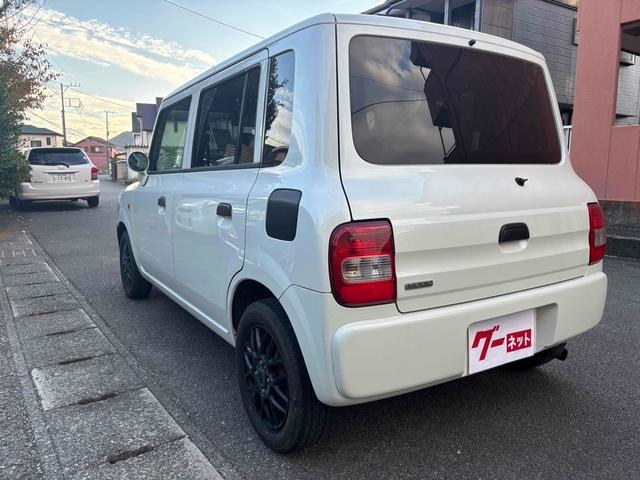 アルトラパン モード　インタークーラーターボ　ナビＴＶ　ベンチシート　コラム４速オートマ　ＣＤ　ＤＶＤ再生　アルミホイール　エアコン　パワーウィンドウ　運転席エアバッグ　助手席エアバッグ（17枚目）