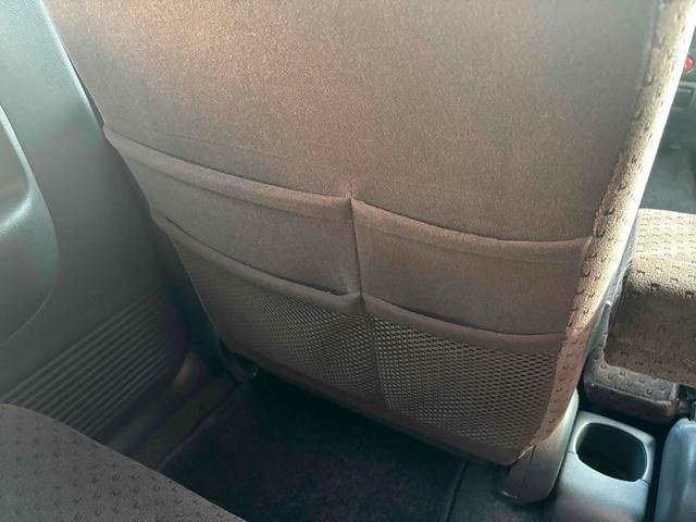 アルトラパン モード　インタークーラーターボ　ナビＴＶ　ベンチシート　コラム４速オートマ　ＣＤ　ＤＶＤ再生　アルミホイール　エアコン　パワーウィンドウ　運転席エアバッグ　助手席エアバッグ（31枚目）