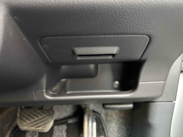 アルトラパン モード　インタークーラーターボ　ナビＴＶ　ベンチシート　コラム４速オートマ　ＣＤ　ＤＶＤ再生　アルミホイール　エアコン　パワーウィンドウ　運転席エアバッグ　助手席エアバッグ（34枚目）