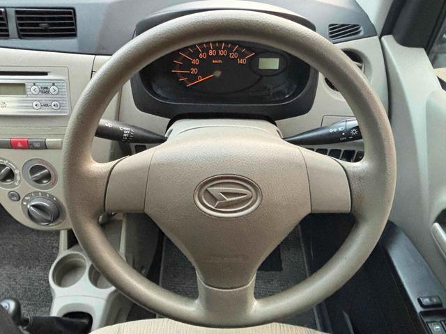 ミラ Ｘスペシャル　５速マニュアル　ドライブレコーダー　ＥＴＣ　キーレスエントリー　盗難防止システム　ＡＢＳ　ＣＤ　ミュージックプレイヤー接続可　衝突安全ボディ　エアコン　パワーステアリング　パワーウィンドウ（3枚目）