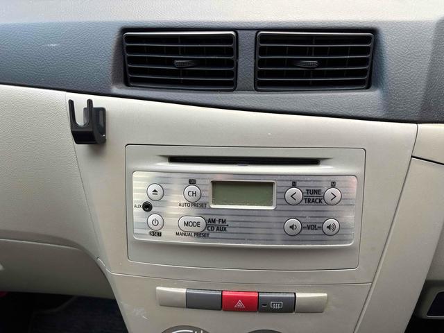 ミラ Ｘスペシャル　５速マニュアル　ドライブレコーダー　ＥＴＣ　キーレスエントリー　盗難防止システム　ＡＢＳ　ＣＤ　ミュージックプレイヤー接続可　衝突安全ボディ　エアコン　パワーステアリング　パワーウィンドウ（4枚目）