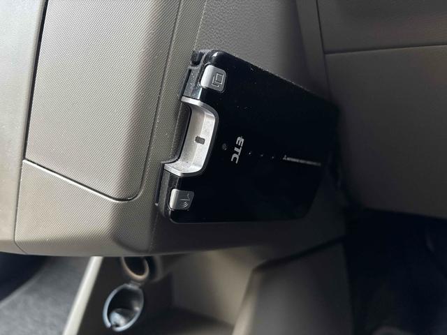 ミラ Ｘスペシャル　５速マニュアル　ドライブレコーダー　ＥＴＣ　キーレスエントリー　盗難防止システム　ＡＢＳ　ＣＤ　ミュージックプレイヤー接続可　衝突安全ボディ　エアコン　パワーステアリング　パワーウィンドウ（6枚目）