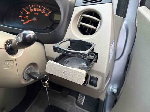 ミラ Ｘスペシャル　５速マニュアル　ドライブレコーダー　ＥＴＣ　キーレスエントリー　盗難防止システム　ＡＢＳ　ＣＤ　ミュージックプレイヤー接続可　衝突安全ボディ　エアコン　パワーステアリング　パワーウィンドウ（28枚目）