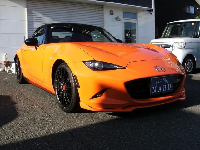 ロードスター ３０周年記念車　１１０台限定　ＲＥＣＡＲＯ社製シート　Ｂｒｅｍｂｏ社製フロントキャリパー（オレンジ塗装）ＮＩＳＳＩＮ社製リアキャリパー（オレンジ塗装）純正ナビ　フルセグＴＶ　ＴＶキャンセラー　バックカメラ　ＥＴＣ（3枚目）