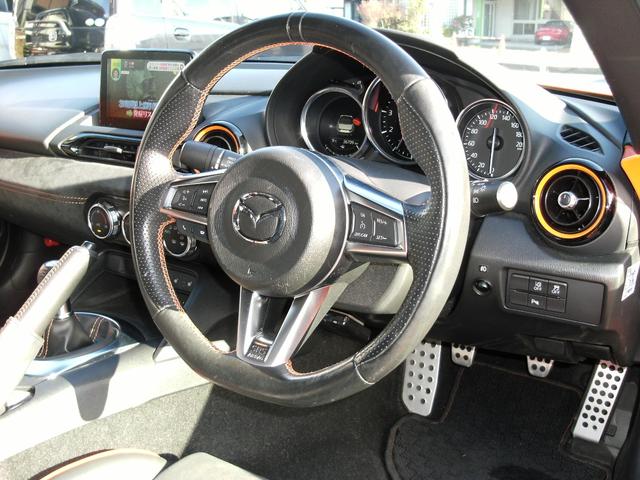 ロードスター ３０周年記念車　１１０台限定　ＲＥＣＡＲＯ社製シート　Ｂｒｅｍｂｏ社製フロントキャリパー（オレンジ塗装）ＮＩＳＳＩＮ社製リアキャリパー（オレンジ塗装）純正ナビ　フルセグＴＶ　ＴＶキャンセラー　バックカメラ　ＥＴＣ（9枚目）