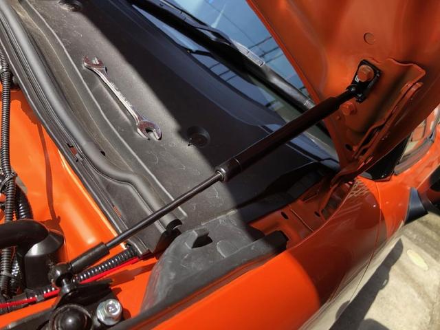 ロードスター ３０周年記念車　１１０台限定　ＲＥＣＡＲＯ社製シート　Ｂｒｅｍｂｏ社製フロントキャリパー（オレンジ塗装）ＮＩＳＳＩＮ社製リアキャリパー（オレンジ塗装）純正ナビ　フルセグＴＶ　ＴＶキャンセラー　バックカメラ　ＥＴＣ（38枚目）