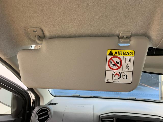 �u�ԗ���ԏؖ����v�ɂ͎ʐ^�ł͉f��ɂ�����������������̏�Ԃ��ڂ����L�ڂ��Ă���܂��B���s���ȓ_�͉����Ȃ����q�˂��������B