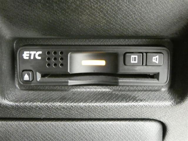 ステップワゴンスパーダ Ｚ　クールスピリット　メモリナビ　アルミ　バックカメ　ダブルエアコン　ワンオーナー　キーフリー　ナビＴＶ　横滑防止　ＤＶＤ視聴可能　フルオートエアコン　パワーウインドウ　Ａクルーズ　三列シート　運転席エアバック　パワステ（11枚目）