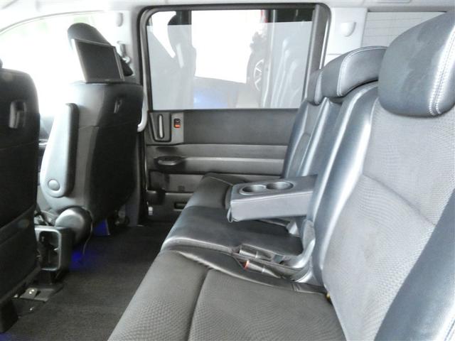 ステップワゴンスパーダ Ｚ　クールスピリット　メモリナビ　アルミ　バックカメ　ダブルエアコン　ワンオーナー　キーフリー　ナビＴＶ　横滑防止　ＤＶＤ視聴可能　フルオートエアコン　パワーウインドウ　Ａクルーズ　三列シート　運転席エアバック　パワステ（19枚目）