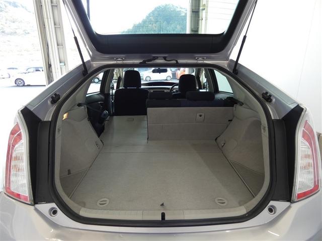 プリウス Ｓツーリングセレクション　スマキ－　ローダウン　Ｂカメ　地デジフルセグ　サイドエアバッグ　アルミ装備　イモビライザー　１オナ　キーレス　Ｗエアバック　ＬＥＤランプ　横滑り防止機能　パワステ　エアＢ　ＴＶナビ　ＡＵＴＯエアコン（19枚目）