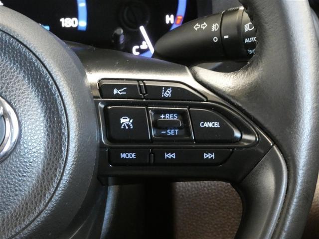 ヤリスクロス ハイブリッドＺ　ドライブレコーダ　インテリジェントキー　アルミホイル　ＬＥＤライト　１オ－ナ－　リアカメラ　ナビ　クルーズコントロール　整備記録簿　横滑り防止システム　メモリーナビゲーション　電動シ－ト　パワステ（6枚目）