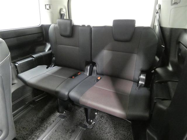 �傫�ȊJ�����ƃZ�J���h�V�[�g�̃X���C�h�ɂ���āA�T�[�h�V�[�g�ւ̏��~������₷���ł��B