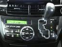 ゲート式シフトのインパネオートマチックシフト(CVT)車です。