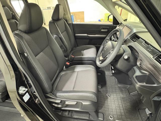 フリード Ｇ　ナビフルセグＢカメラＥＴＣＬＥＤＡＷ　Ａクルーズ　記録簿　３列シート　カーテンエアバック　ＬＥＤヘッドライト　パワーウインドウ　地デジ　Ｒカメラ　ＶＳＡ　ＵＳＢ　ドライブレコーダー　エアコン　キーフリ（28枚目）