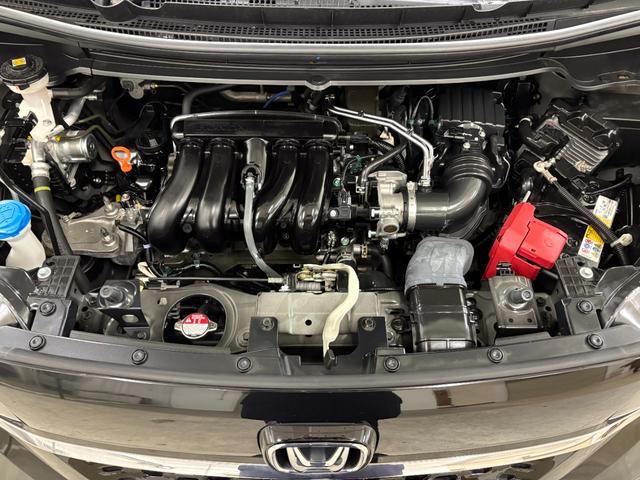 フリード Ｇ　ナビフルセグＢカメラＥＴＣＬＥＤＡＷ　Ａクルーズ　記録簿　３列シート　カーテンエアバック　ＬＥＤヘッドライト　パワーウインドウ　地デジ　Ｒカメラ　ＶＳＡ　ＵＳＢ　ドライブレコーダー　エアコン　キーフリ（35枚目）