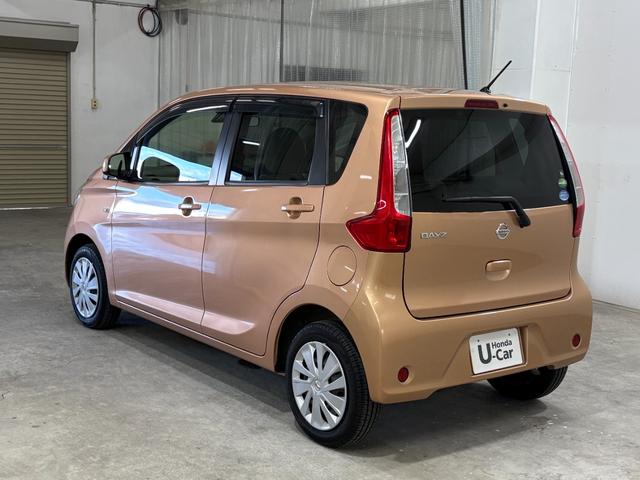 デイズ Ｊ　ＣＤラジオ　横滑り防止装置付　レーダーＢ　禁煙　ＷＳＲＳ　パワーウィンド　キーフリー　ワンオーナー車　記録簿有り　ＳＲＳ　ＰＳ　ＡＣ　ＡＢＳ（2枚目）