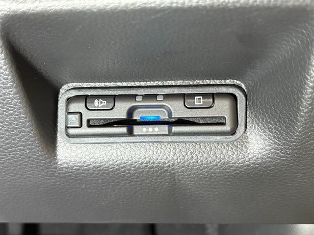 ステップワゴン e:HEVスパーダ ナビフルセグBカメラETCLEDAW フルオートエアコン ESC シートヒータ キーフリー LEDヘッドランプ ABS リアカメラ スマートキ USBポート クルーズコントロール 3列シート Pソナー(21枚目)