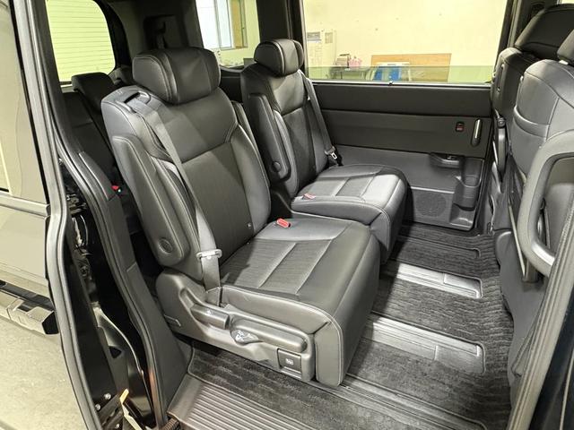 ステップワゴン e:HEVスパーダ ナビフルセグBカメラETCLEDAW フルオートエアコン ESC シートヒータ キーフリー LEDヘッドランプ ABS リアカメラ スマートキ USBポート クルーズコントロール 3列シート Pソナー(28枚目)