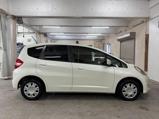 フィット 13G・スマートセレクション ナビワンセグBカメラETC Wエアバッグ Bモニター ETC付き DVD再生 キーフリー PS オートエアコン スマキ- PW エアバック ABS ナビTV(7枚目)