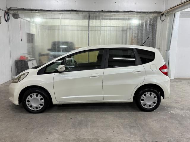 フィット 13G・スマートセレクション ナビワンセグBカメラETC Wエアバッグ Bモニター ETC付き DVD再生 キーフリー PS オートエアコン スマキ- PW エアバック ABS ナビTV(8枚目)