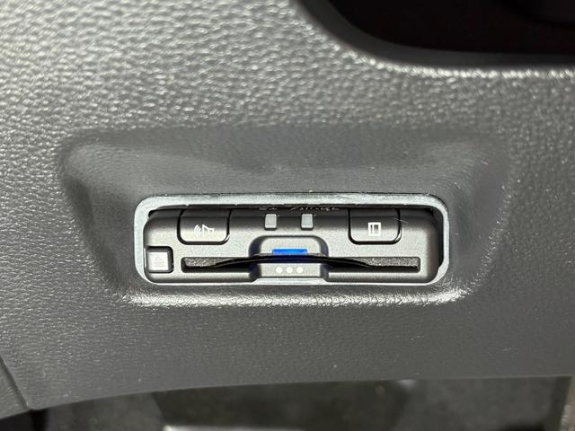 フィット ホーム ナビBカメラETCLEDAW 衝突軽減ブレーキ リアカメ LEDライト クリアランスソナー ドラレコ エアバッグ iストップ スマ-トキ- ETC車載器 Wエアバック USBポート フルオートエアコン(20枚目)