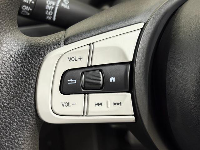 フィット ホーム ナビBカメラETCLEDAW 衝突軽減ブレーキ リアカメ LEDライト クリアランスソナー ドラレコ エアバッグ iストップ スマ-トキ- ETC車載器 Wエアバック USBポート フルオートエアコン(22枚目)