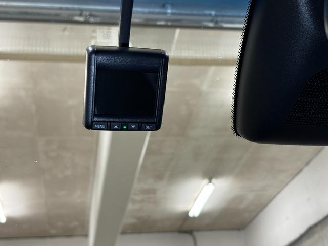 フィット ホーム ナビBカメラETCLEDAW 衝突軽減ブレーキ リアカメ LEDライト クリアランスソナー ドラレコ エアバッグ iストップ スマ-トキ- ETC車載器 Wエアバック USBポート フルオートエアコン(24枚目)