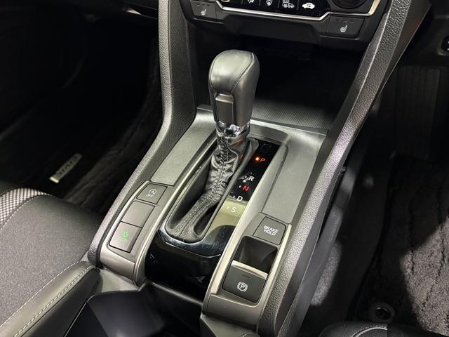 シビック ハッチバック ナビフルセグBカメラETCLEDAW 追突軽減ブレーキ Bモニター 横滑防止 シートヒーター付き LEDライト フルセグTV スマートキー AAC ナビ・TV ドラレコ サイドカーテンエアバック(19枚目)