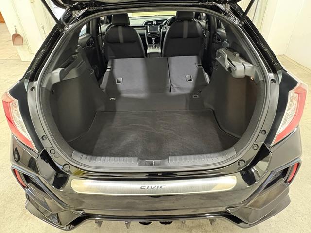 シビック ハッチバック ナビフルセグBカメラETCLEDAW 追突軽減ブレーキ Bモニター 横滑防止 シートヒーター付き LEDライト フルセグTV スマートキー AAC ナビ・TV ドラレコ サイドカーテンエアバック(33枚目)