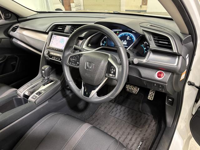 シビック セダンホンダセンシング ナビフルセグBカメラETCLEDAW ドラレコ LEDヘッド 前席シートヒーター スマートキー クルーズコントロール ターボ DVD再生 サイドエアバック ESC ナビTV オートエアコン エアバッグ(13枚目)