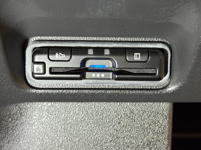 Ｎ－ＢＯＸカスタム ターボ　ナビフルセグＢカメラＥＴＣＬＥＤＡＷ　衝突被害軽減　キーフリー　Ｐセンサー　ＥＳＣ　パワステ　ＤＶＤ再生　両席エアバック　サイドエアバッグ　ターボ車　ＵＳＢ接続　スマキー　パワーウィンドウ　ＡＢＳ（21枚目）