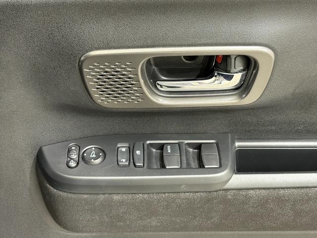 Ｎ－ＢＯＸカスタム ターボ　ナビフルセグＢカメラＥＴＣＬＥＤＡＷ　衝突被害軽減　キーフリー　Ｐセンサー　ＥＳＣ　パワステ　ＤＶＤ再生　両席エアバック　サイドエアバッグ　ターボ車　ＵＳＢ接続　スマキー　パワーウィンドウ　ＡＢＳ（28枚目）