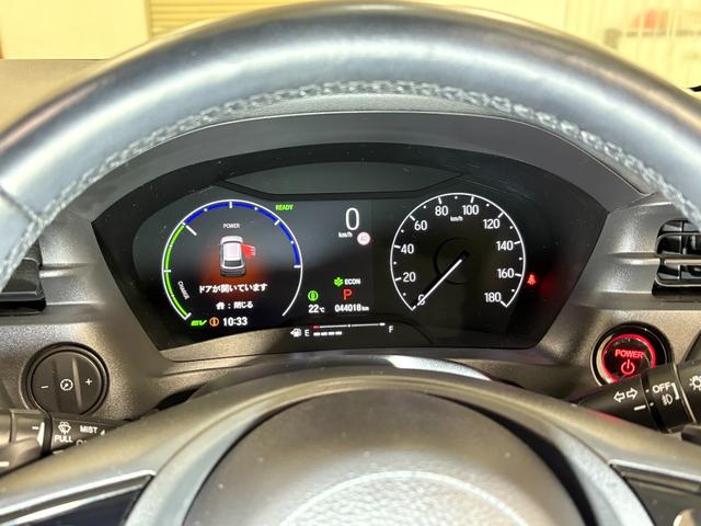 ヴェゼル ｅ：ＨＥＶＺ　ナビフルセグＢカメラＥＴＣＬＥＤＡＷ　衝突回避支援ブレーキ機能　スマキ　Ｐトランク　フルオートエアコン　Ｄレコ　エアバッグ　両席エアバック　Ｒカメ　パワーウィンドウ　ＬＥＤランプ　ソナー　クルーズＣ（15枚目）