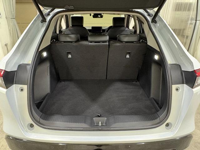 ヴェゼル ｅ：ＨＥＶＺ　ナビフルセグＢカメラＥＴＣＬＥＤＡＷ　衝突回避支援ブレーキ機能　スマキ　Ｐトランク　フルオートエアコン　Ｄレコ　エアバッグ　両席エアバック　Ｒカメ　パワーウィンドウ　ＬＥＤランプ　ソナー　クルーズＣ（33枚目）