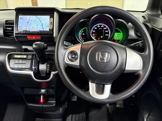 Ｎ－ＢＯＸ Ｇ・Ｌパッケージ　ナビＢカメラＥＴＣＨＩＤ　Ｉ－ＳＴＯＰ　カラーバックモニター　全席ＰＷ　ＡＡＣ　横滑り防止　スマートキー　ＡＢＳ　キーレスＥ　パワーステアリング　片側電動両側スライドドア　運転席エアバッグ　ドラレコ付（12枚目）