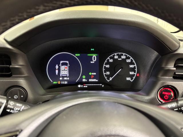 ヴェゼル ｅ：ＨＥＶＺ　ナビフルセグＢカメラＥＴＣＬＥＤＡＷ　衝突回避支援ブレーキ機能　１オナ　スマキ　Ｐトランク　フルオートエアコン　エアバッグ　両席エアバック　Ｒカメ　記録簿付　パワーウィンドウ　ＬＥＤランプ　ソナー（15枚目）