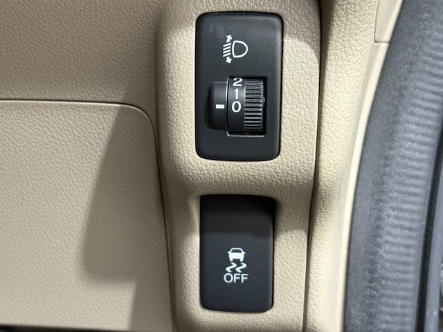 Ｎ－ＢＯＸ Ｇ・Ｌパッケージ　ナビワンセグＢカメラＥＴＣＡＷ　Ｉ－ＳＴＯＰ　メンテナンスノート　禁煙　カラーバックモニター　全席ＰＷ　ナビテレビ　１セグ　ＡＡＣ　横滑り防止　スマートキー　ＤＶＤ再生　ＡＢＳ　キーレスＥ　ドラレコ付（22枚目）