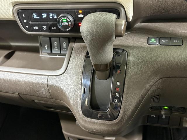 N-BOX L ナビフルセグBカメラETCLED 衝突回避支援ブレーキ I-STOP クリソナ PW パワステ Sヒーター スマ-トキ- 地デジTV ナビ&TV 横滑り防止 ETC車載器 LEDライト エアコン付き(18枚目)