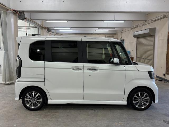 Ｎ－ＢＯＸカスタム Ｌ　ナビＢカメラＬＥＤＡＷ　Ｐソナー　サイドエアバッグ　Ａストップ　シートヒータ　キーフリーシステム　ＬＥＤライト　リアカメ　クルーズコントロール　ＡＣ　スマキー　横滑り防止　パワーステアリング　ＵＳＢ（7枚目）