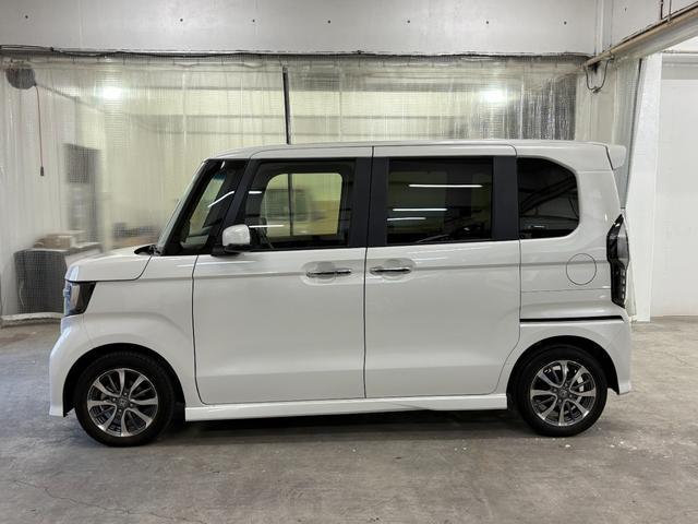 Ｎ－ＢＯＸカスタム Ｌ　ナビＢカメラＬＥＤＡＷ　Ｐソナー　サイドエアバッグ　Ａストップ　シートヒータ　キーフリーシステム　ＬＥＤライト　リアカメ　クルーズコントロール　ＡＣ　スマキー　横滑り防止　パワーステアリング　ＵＳＢ（8枚目）