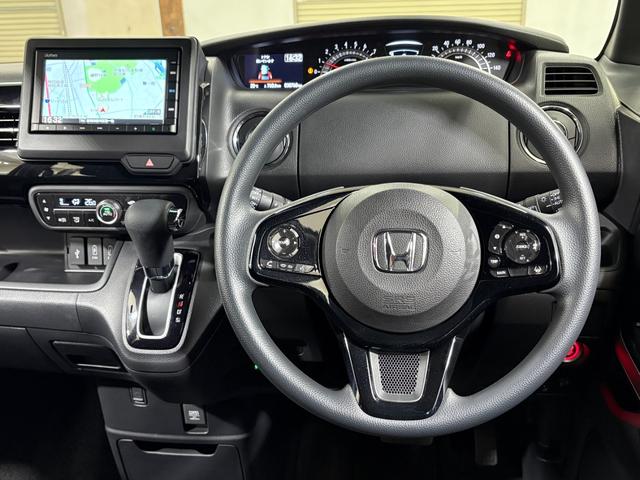 Ｎ－ＢＯＸカスタム Ｌ　ナビＢカメラＬＥＤＡＷ　Ｐソナー　サイドエアバッグ　Ａストップ　シートヒータ　キーフリーシステム　ＬＥＤライト　リアカメ　クルーズコントロール　ＡＣ　スマキー　横滑り防止　パワーステアリング　ＵＳＢ（12枚目）