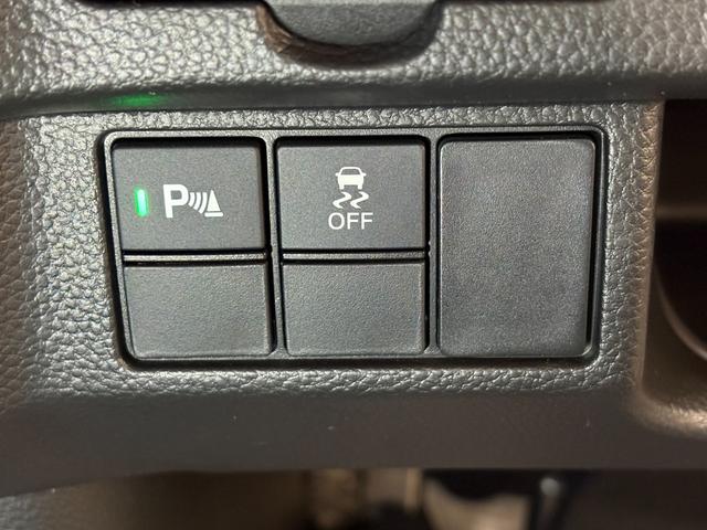 Ｎ－ＢＯＸカスタム Ｌ　ナビＢカメラＬＥＤＡＷ　Ｐソナー　サイドエアバッグ　Ａストップ　シートヒータ　キーフリーシステム　ＬＥＤライト　リアカメ　クルーズコントロール　ＡＣ　スマキー　横滑り防止　パワーステアリング　ＵＳＢ（20枚目）