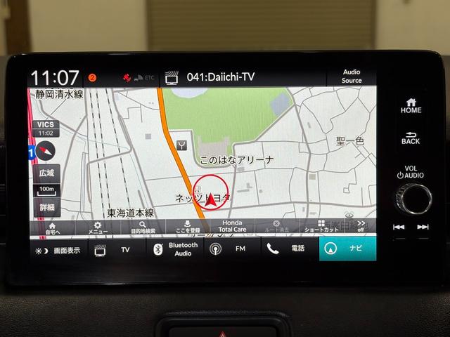 ヴェゼル ｅ：ＨＥＶＺ　ナビフルセグＢカメラＥＴＣＬＥＤＡＷ　衝突回避支援ブレーキ機能　スマキ　Ｐトランク　フルオートエアコン　Ｄレコ　エアバッグ　両席エアバック　Ｒカメ　パワーウィンドウ　ＬＥＤランプ　ソナー　クルーズＣ（4枚目）