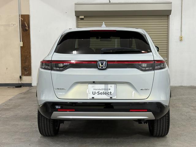 ヴェゼル ｅ：ＨＥＶＺ　ナビフルセグＢカメラＥＴＣＬＥＤＡＷ　衝突回避支援ブレーキ機能　スマキ　Ｐトランク　フルオートエアコン　Ｄレコ　エアバッグ　両席エアバック　Ｒカメ　パワーウィンドウ　ＬＥＤランプ　ソナー　クルーズＣ（10枚目）